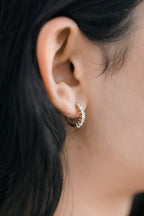 Yellow Gold - Huggies 0.66 cts.