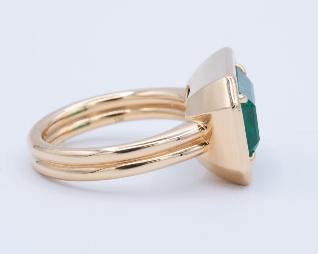 Emerald East-West Solitaire Ring 5.33 ct.