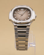 Patek Philippe Ladies Nautilus Smoke Gray Dial on Bracelet 7118/1A-011 Complete 2022