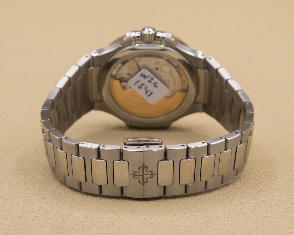 Patek Philippe Ladies Nautilus Smoke Gray Dial on Bracelet 7118/1A-011 Complete 2022