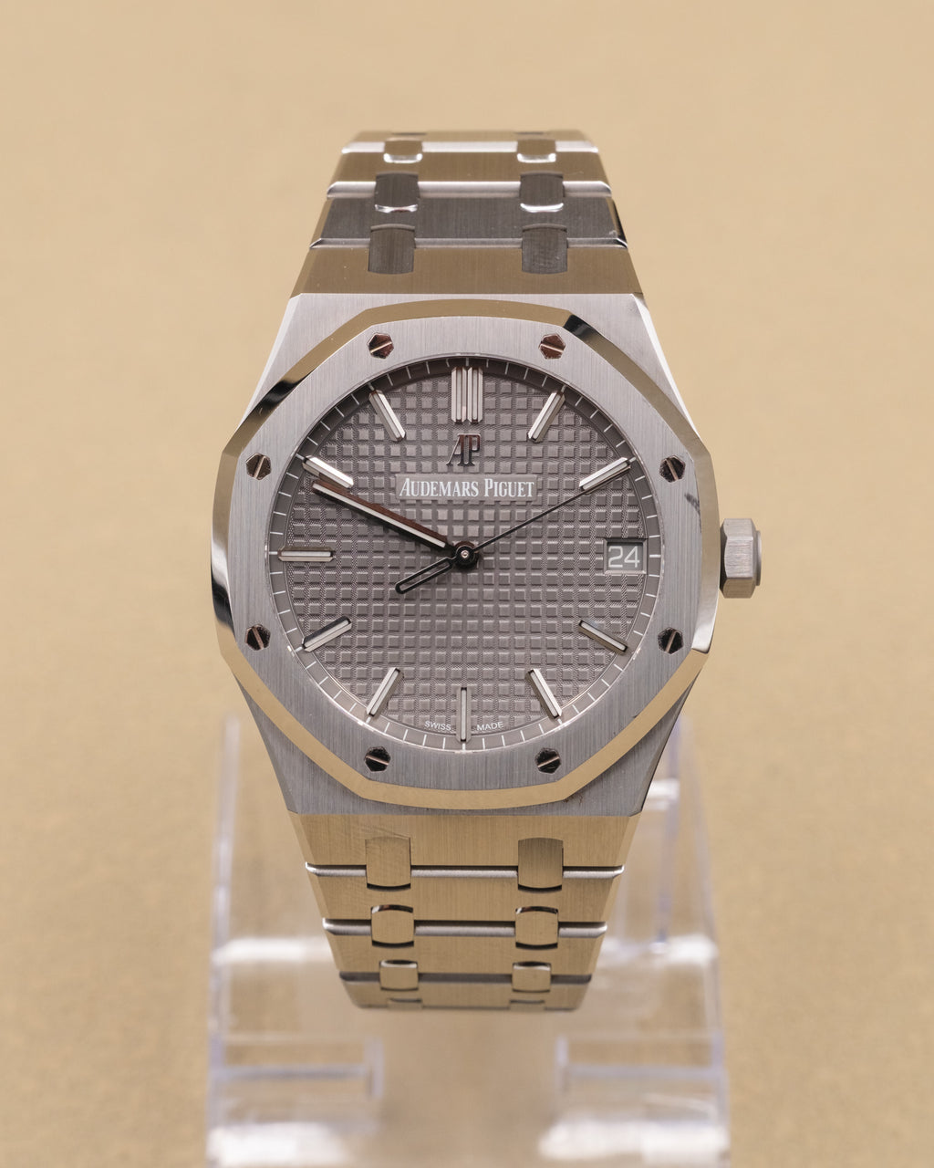 Audemars Piguet Royal Oak Selfwinding Slate Grey Dial on Bracelet 15500ST.OO.1220ST.02 Complete Open Date