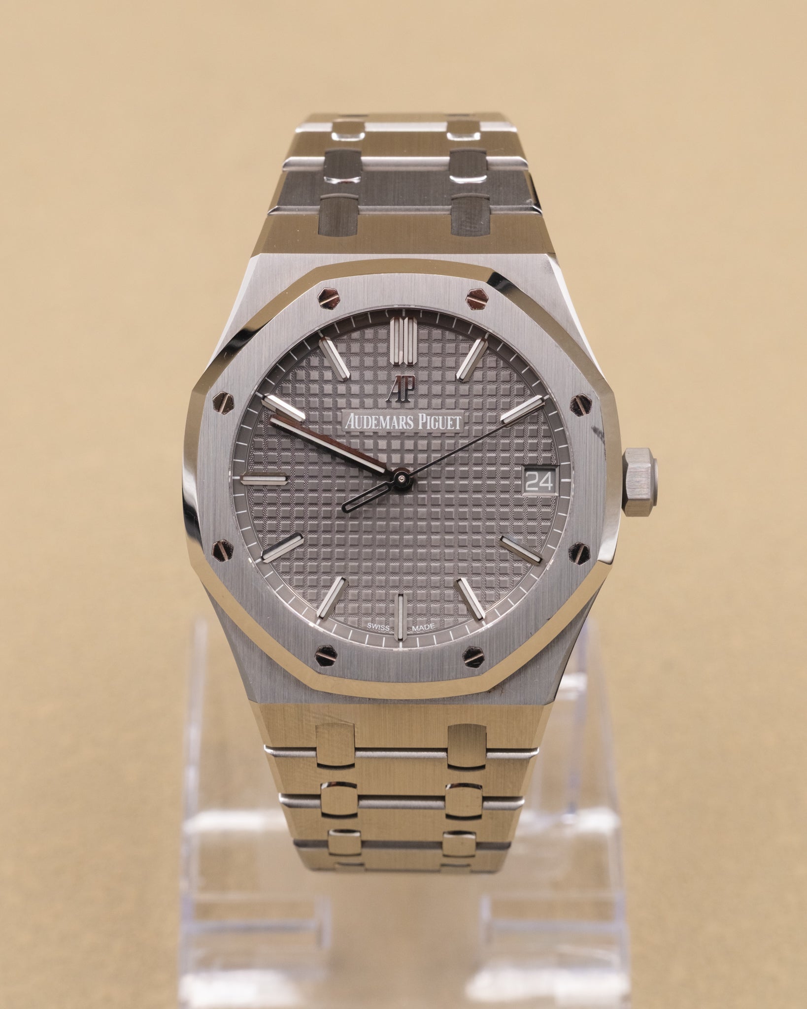 Audemars Piguet Royal Oak Selfwinding Slate Grey Dial on Bracelet 15500ST.OO.1220ST.02 Complete Open Date