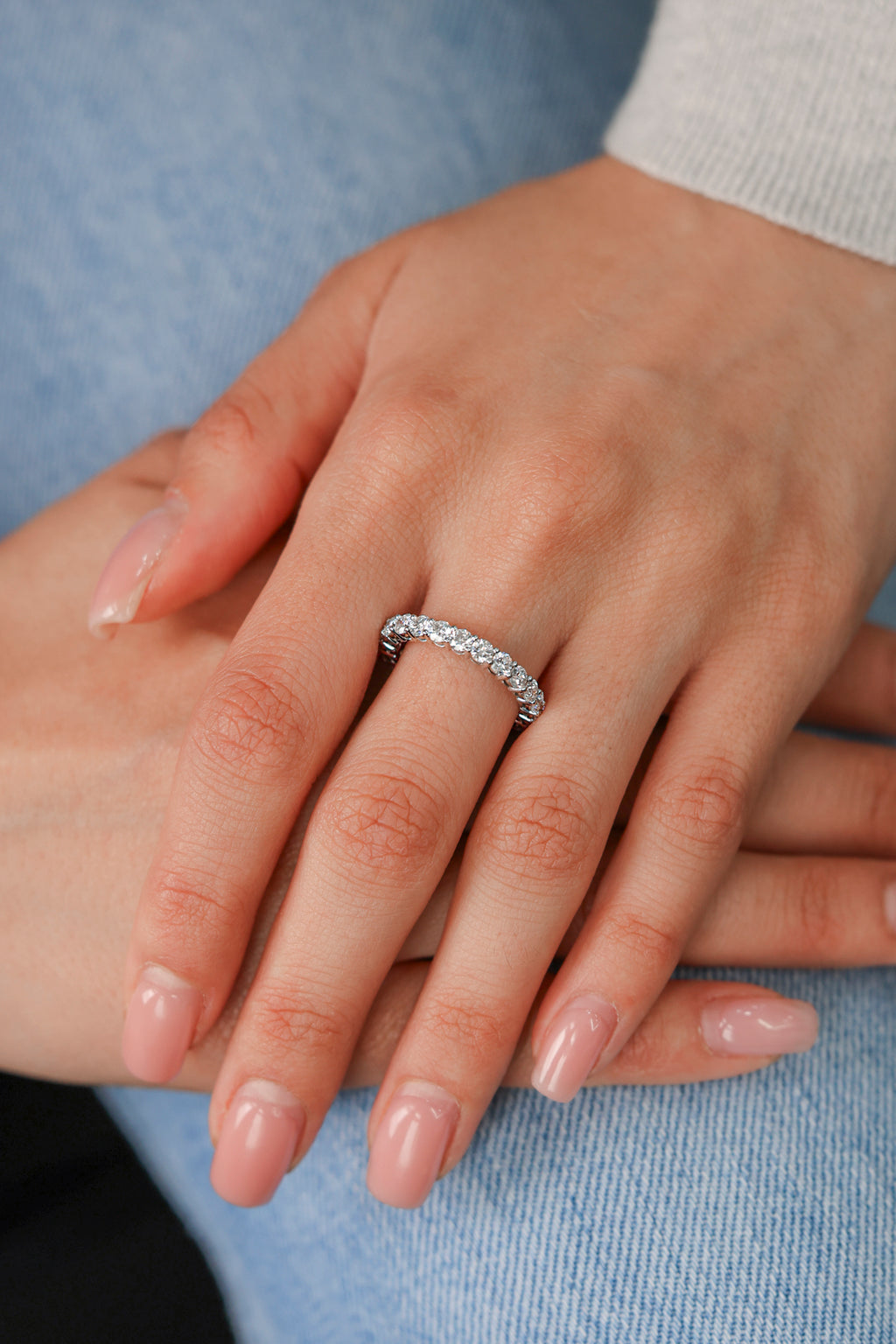 Round Diamond Eternity Band in 18KT White Gold 2.13ct R-213RD
