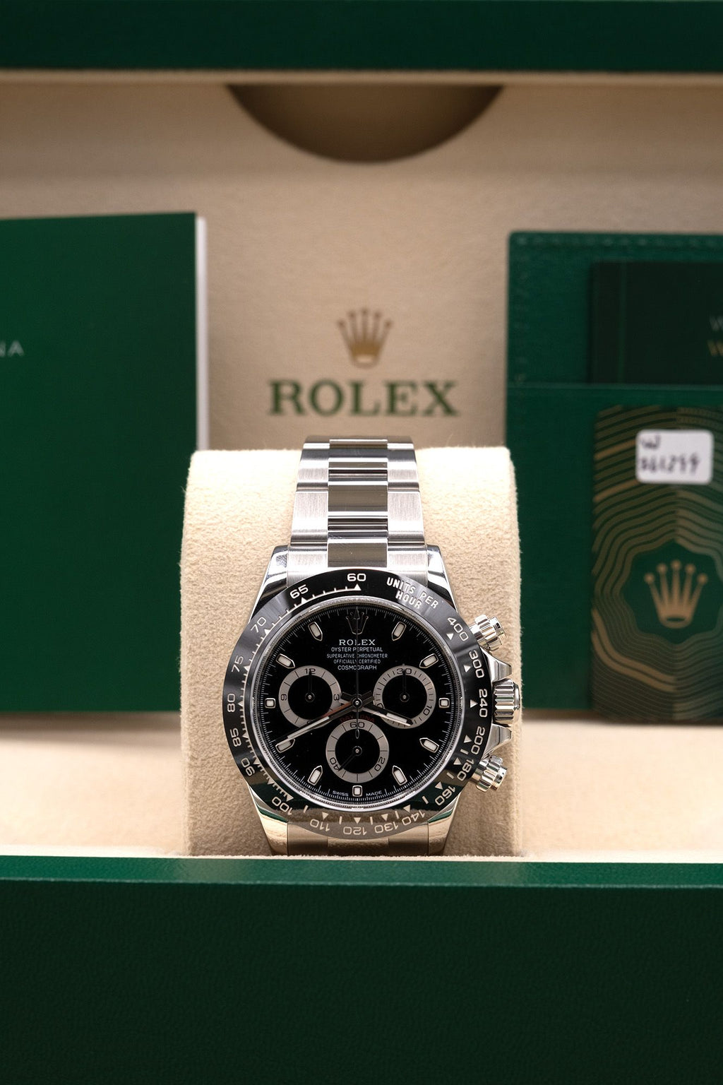 Rolex Daytona Black Dial on Oyster 116500LN Complete 2021