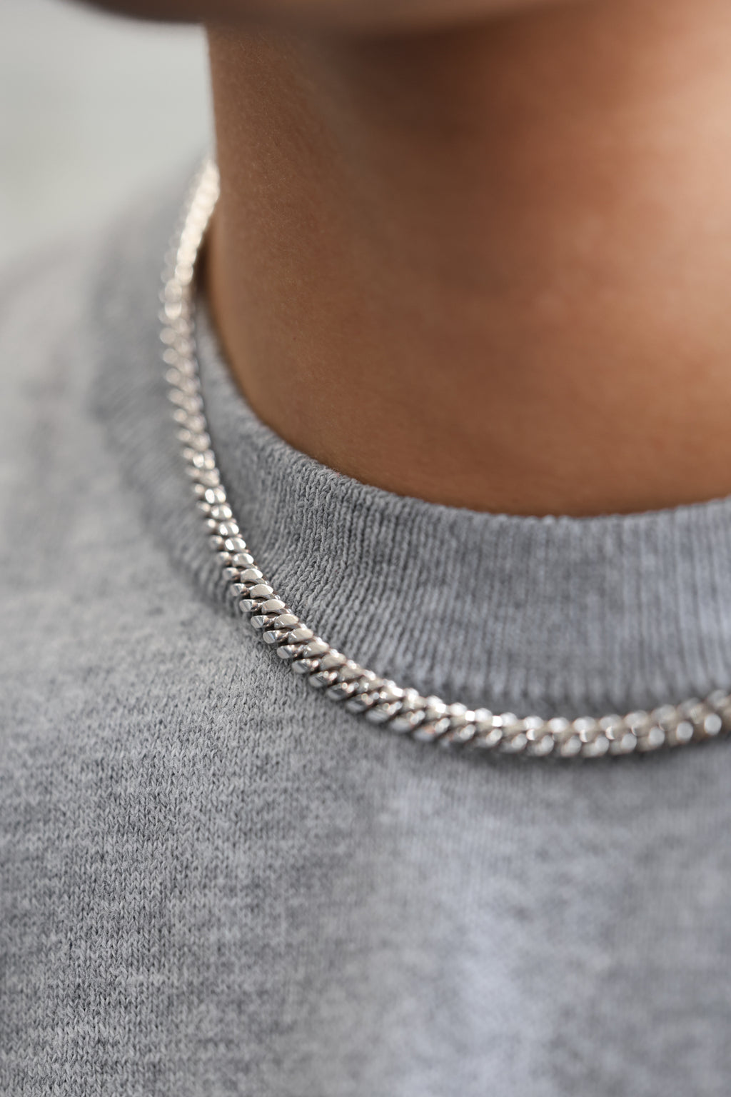 Solid 18K White Gold Link Chain Necklace 7.8g N-78WG