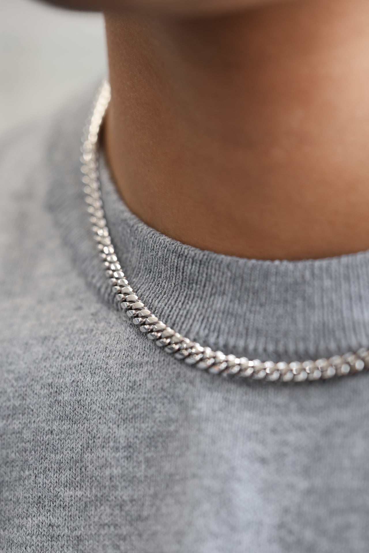 Solid 18K White Gold Link Chain Necklace 7.8g N-78WG